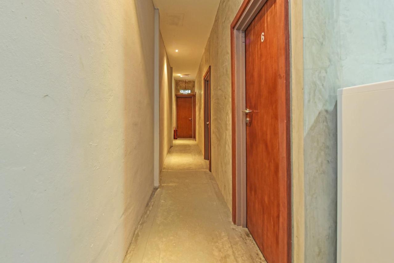 Oyo 90662 The 1975 Hotel Empire كوانتان المظهر الخارجي الصورة